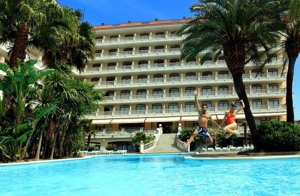 Aqua Hotel Silhouette & Spa - Adults Only Malgrat de Mar Ngoại thất bức ảnh